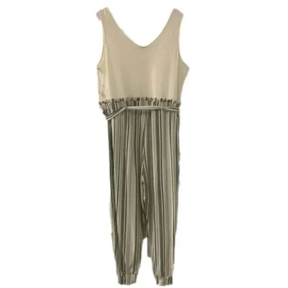 Derek Heart Women’s Jumpsuit NWOT - Picture 5 of 6